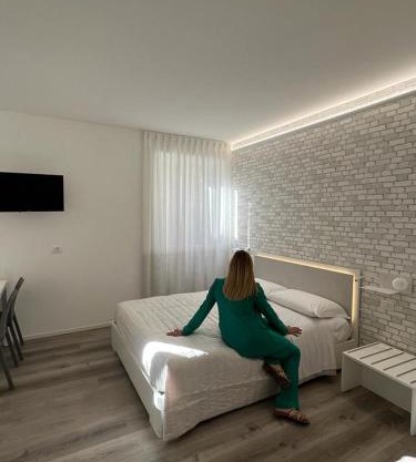 Rosso Conero - Le Grotte Rooms & Apartments