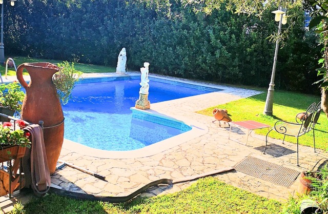 Rosyiano Villa-private pool and outdoor space