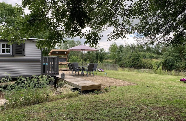 Roulotte, Canoe, 4 bikes Marais Poitevin La Rochelle