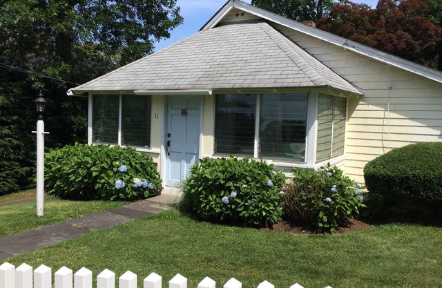 Rowayton Bungalow-September 599 or month/month 6,800 furnished !