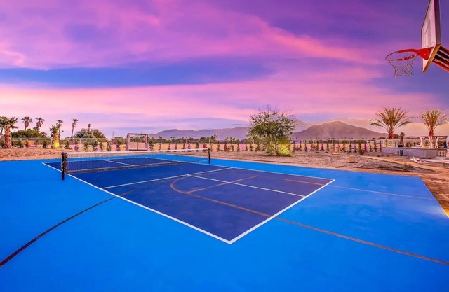Royal Bahamian Estate:Pickleball, Golf, sleeps 20!