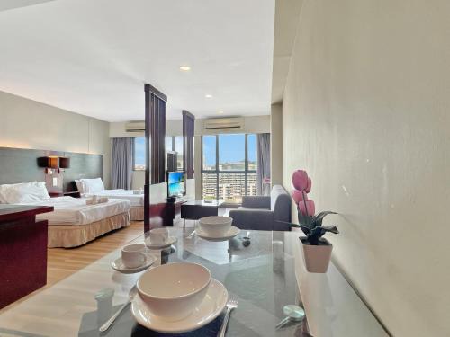 Royal Crown Scsp 1064 KK CBD near Imago