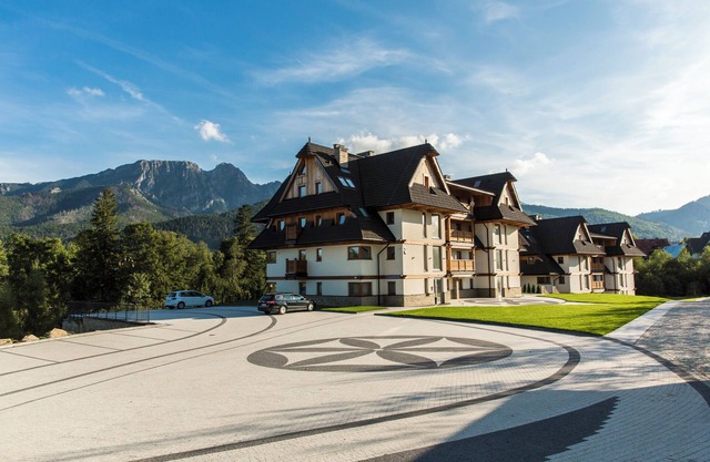 Royal Hill Residence