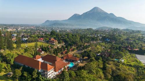 Royal Hotel and Villas Trawas