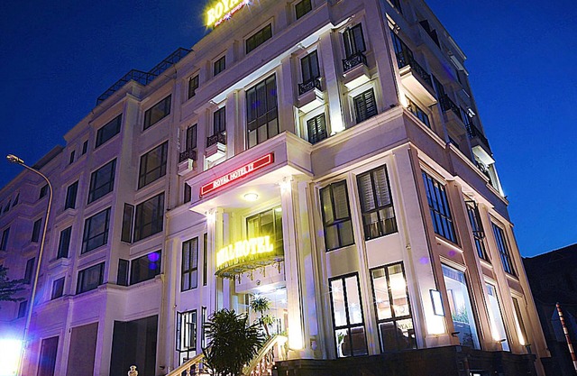 Royal Hotel II