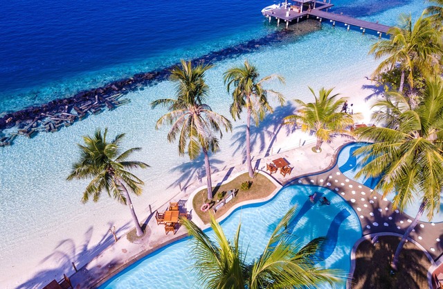 Royal Island Resort & Spa