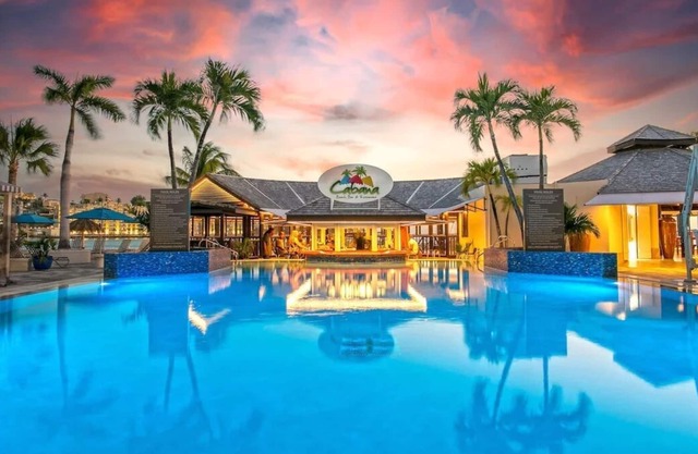 Royal Palm Beach Resort - 2 Bedrooms Sleeps 6