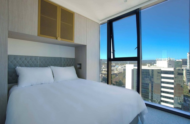 Rundle Retreat - 2BR Apartment with stunning views