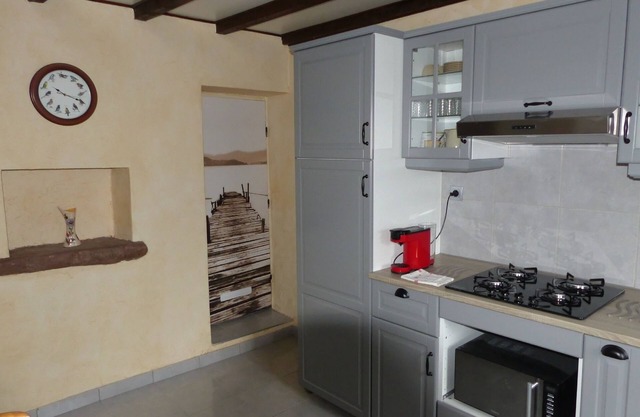 Rural cottage labeled ecological.