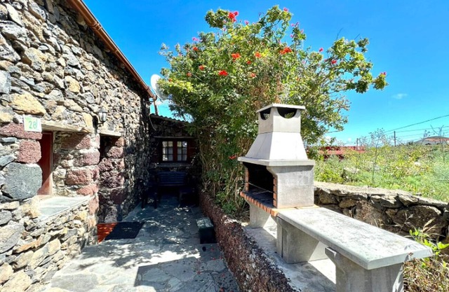 Rural house with BBQ loft and beautiful views