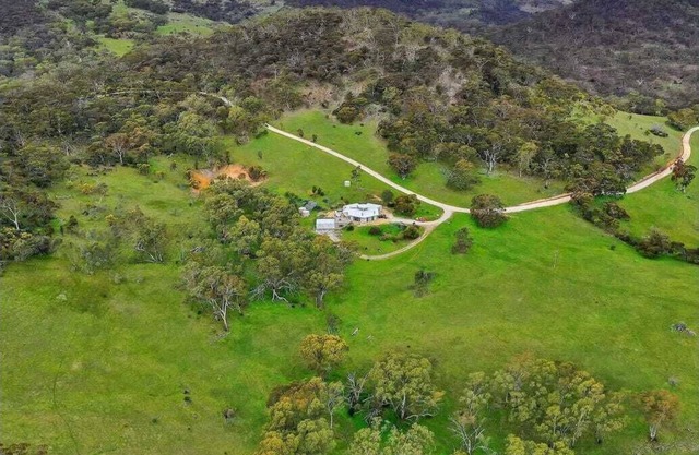 Rural retreat! 5 min to wineries/10 min to town!