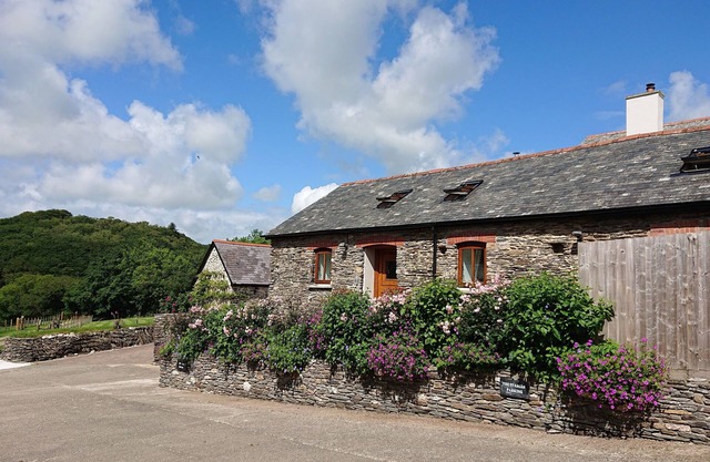 Rural retreat for 2 with private HOT TUB close to Exmoor and the Coast