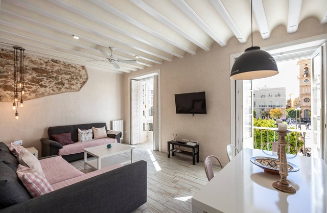 Rustic Apartment "Casa Bugambilla" in Very Central Location with Balcony & Wi-Fi