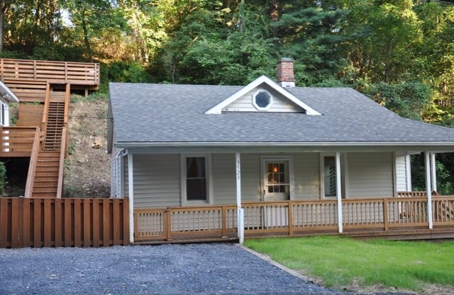 Rustic Cottage near the Potomac River