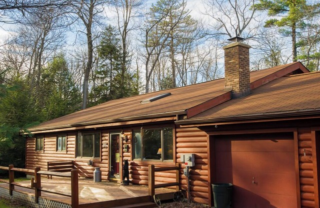 Rustic Country Home Log Sided On Wooded 5 Acres
