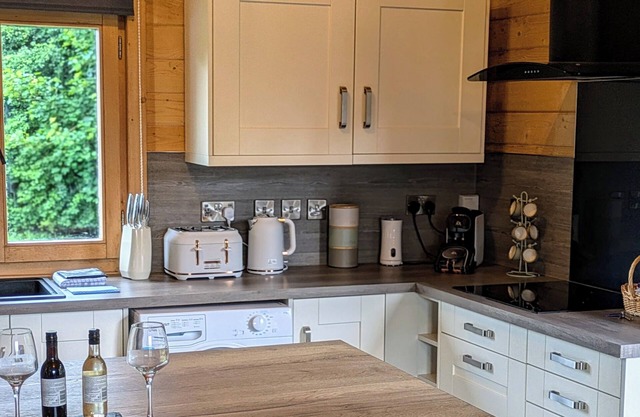 Rustic Lodge Retreat at Riverview Holiday Park