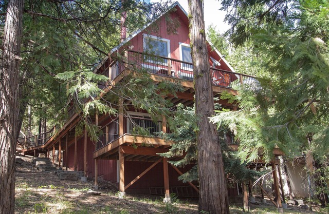 Rustic luxury mins. to Pinecrest Lake, Strawberry & Sierra mountain fun!