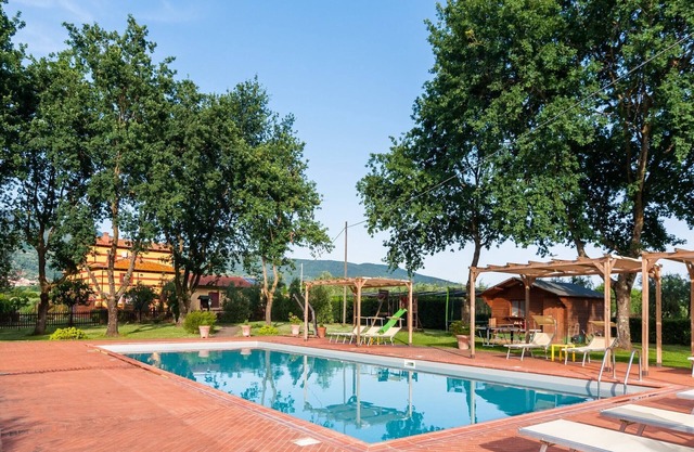 Rustic mansion in Pian di Scò