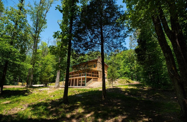 Rustic recreation room near Nashville!