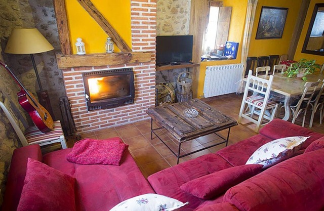 Rustic rural house. close to the sickles of Duraton, Pedraza, Sepulveda and Segovia