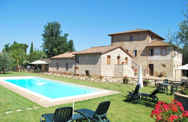 Rustic style flat with swimming pool