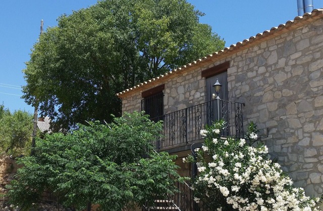 RUSTIC TOWER. Expensive allowed. Rent above the floor