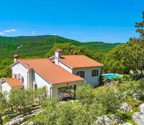 Rustic villa LENI