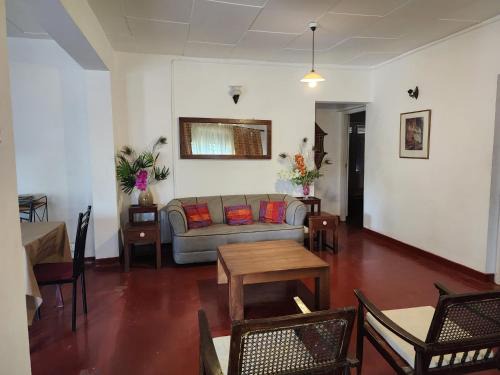 Ruwanwali Villa