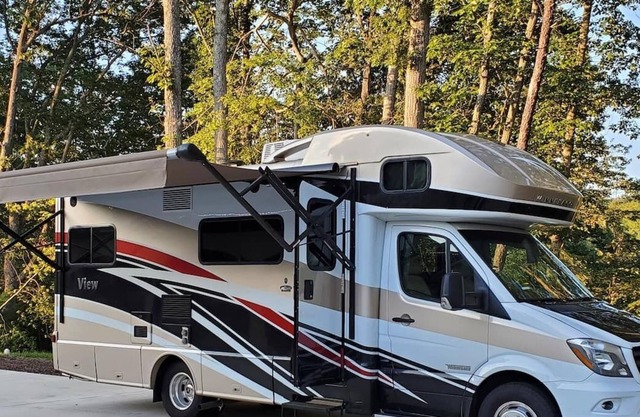 RV "In Style"-Only 5 minutes from Virginia Tech