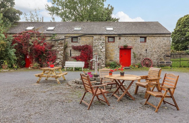RYAN'S LOFT, pet friendly in Ardfinnan, County Tipperary