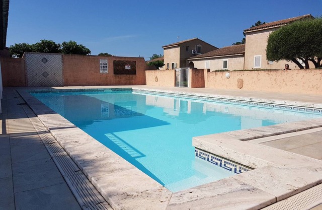 SUARA 5- 4 pers- swimming pool- close to the beach