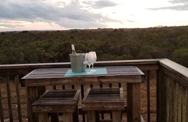 S Nags Head, Great Location, Awesome Sunsets, Secluded, Bikes, Linens and Towels