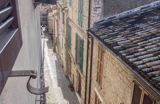 S159 - Sirolo, studio apartment in the alleys