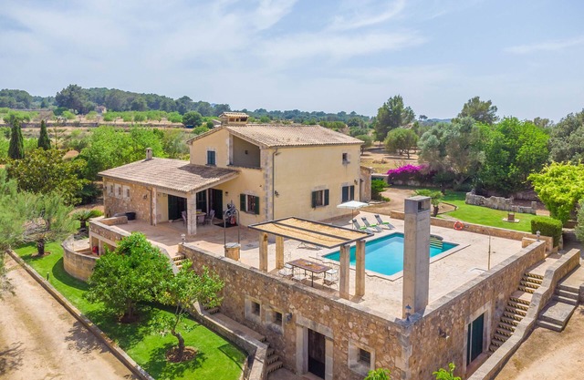 SA XIGALA - Rustic villa with private pool and free Wi-Fi