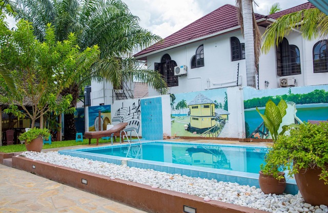 SAADANI TOURIST CENTER & HOTEL