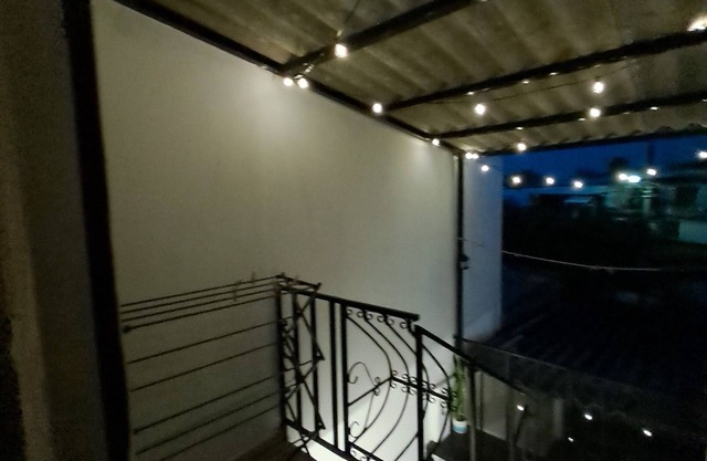 Safe and Family Friendly Casita in San Salvador, Central, Cool-WIFI/AC/HOT SHOWER