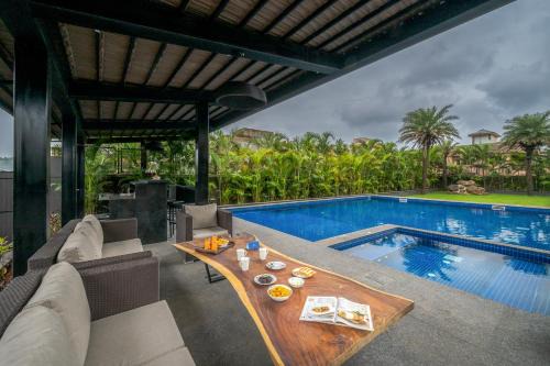 SaffronStays Palmora