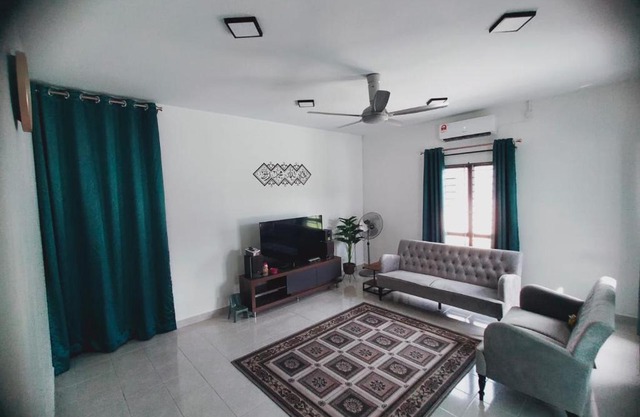 Safiya Homestay Karak Setia