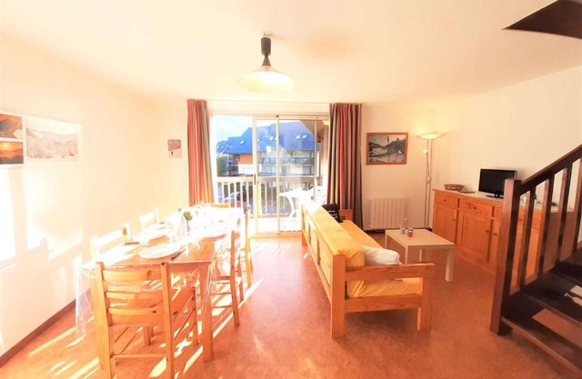 Saint-Lary Soulan T4 lumineux, 6 couchages, parking, proche pistes, exposé sud - FR-1-457-312