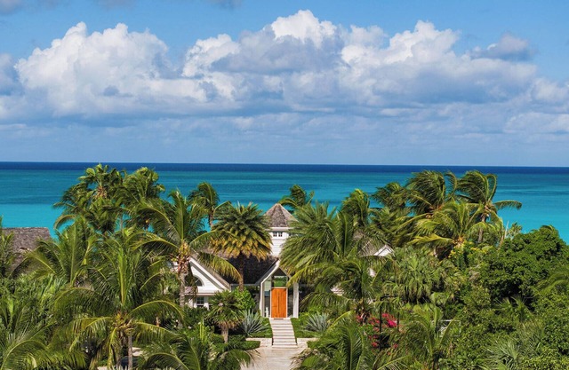 Salacia - Breathtaking luxurious 9 Bedroom Villas