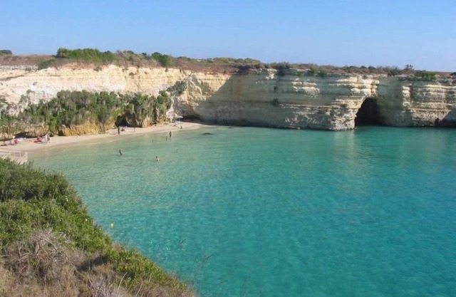 Salento, San Foca, small villa with garden 100 mt from the sea