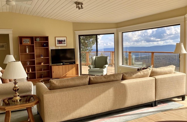 Salt Spring Island BnB with Ocean and Mountain Views