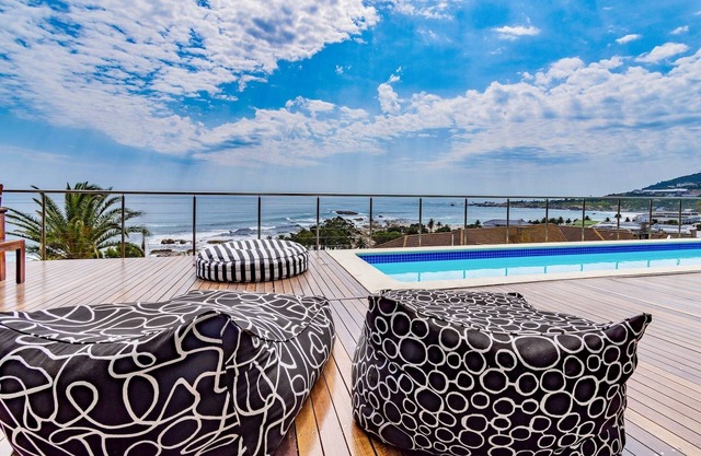 SaltLife Camps Bay, Modern luxury, incredible views & Prime location
