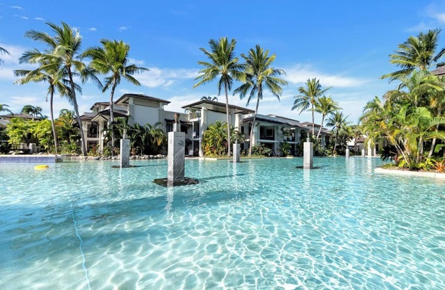Saltwater Studio Experience Resort style Bliss