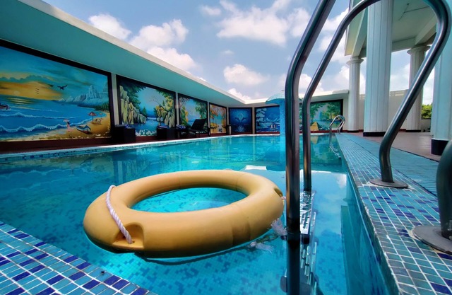 Sambhabana Hotel & Suites