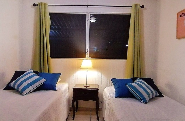 San Benito 2 Brm Town House 5 min From Everything