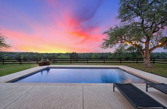 San Gabriel Sangria Views Pool River on 2 Acres