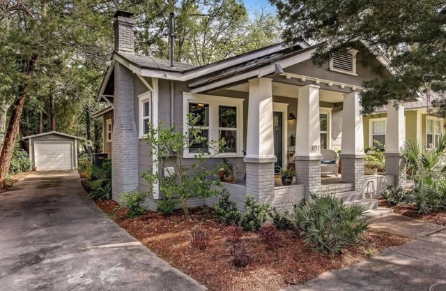 San Marco Updated Bungalow-Minutes from Downtown