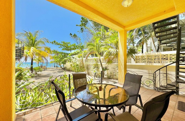 Sand View Condo #5 @ Coral Sands , West Bay Beach