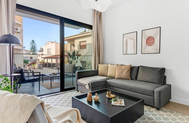 Sanders Crystal 1 - Nice 1-Bdr Apt w Shared Pool